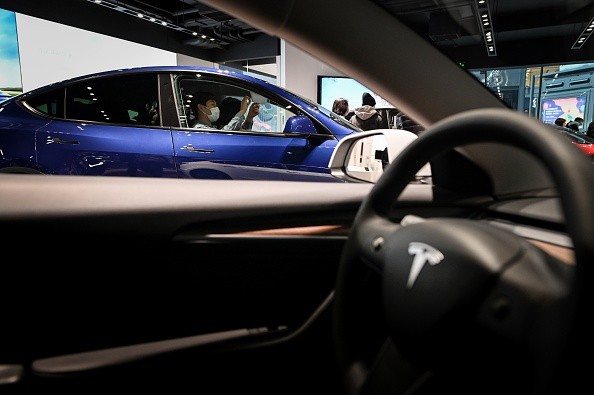 Tesla Model Y Fire Accident Forces Man To Break Window; Here's What You Need To Do During This Rare Incident 