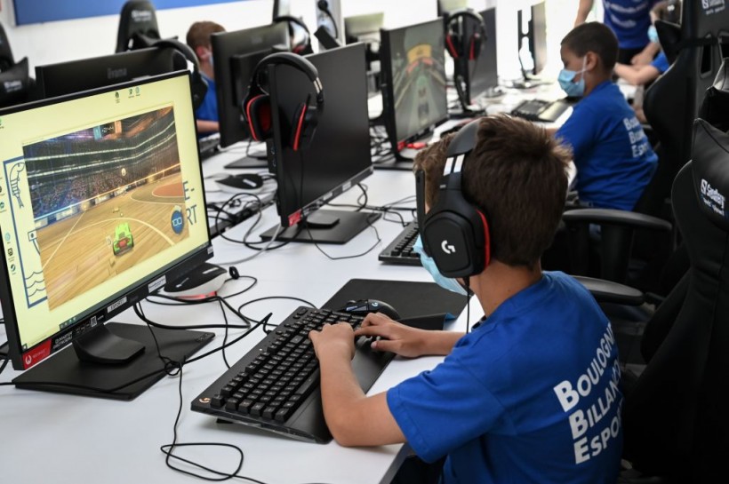 Esports: France Bans English Gaming Jargons to Preserve French Language