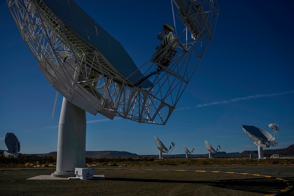 Australian astronomers have uncovered a radio wave with no real origin. 
