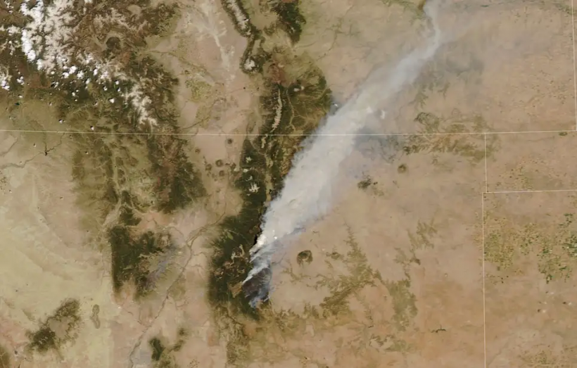 New Mexico Wildfire Spawns Fire Cloud