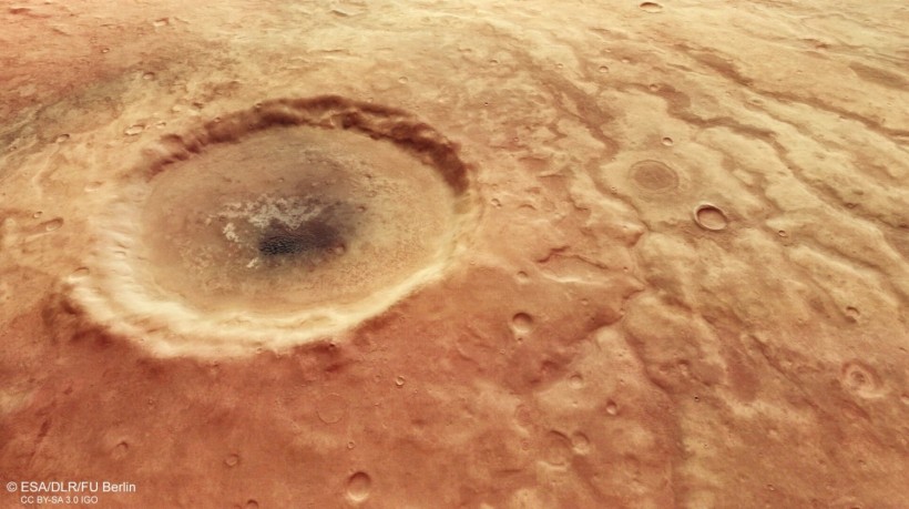 Mars sleeps with one eye open