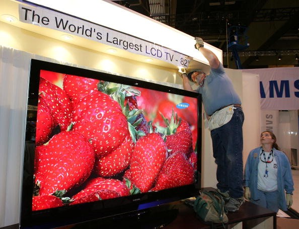 Samsung LCD TV Manufacturing Ends! More QD-OLED TV Coming? 