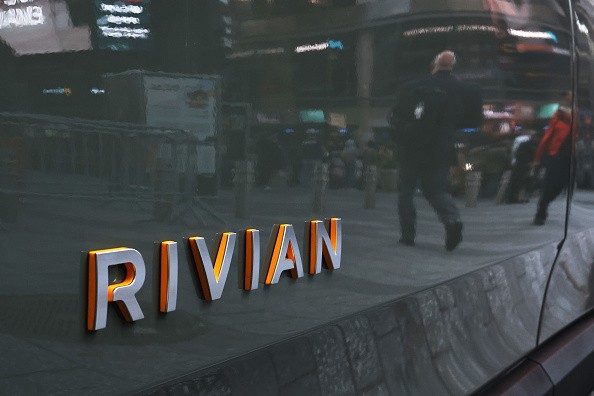 Rivian Stills Vows to Produce 25,000 EVs! Despite Current Supply Issues? 