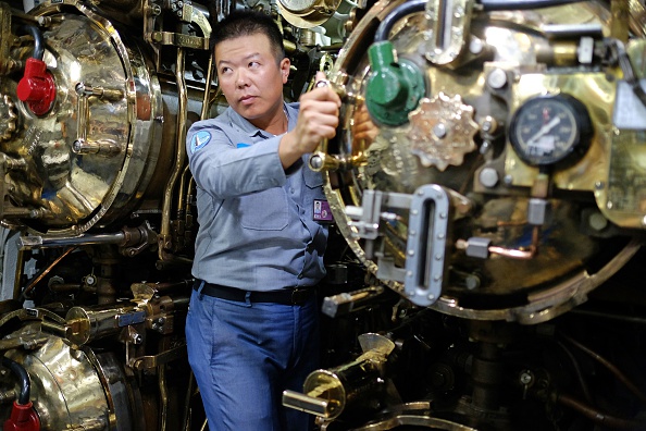 Beijing scientists uncover methods of integrating a nuclear reactor into a long-range torpedo. 
