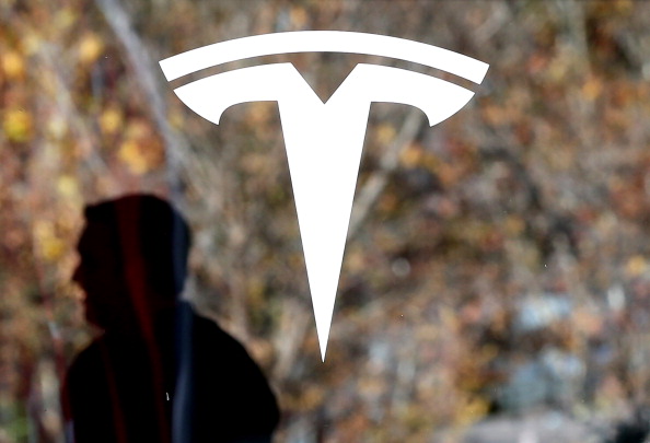 New Tesla Virtual Machine Mode Offers World's Grid-Scale First Inertia Services! 