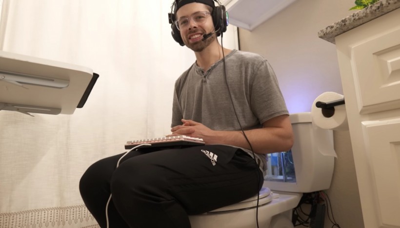 Weird Tech: YouTuber Creates a Gaming PC Inside a Toilet