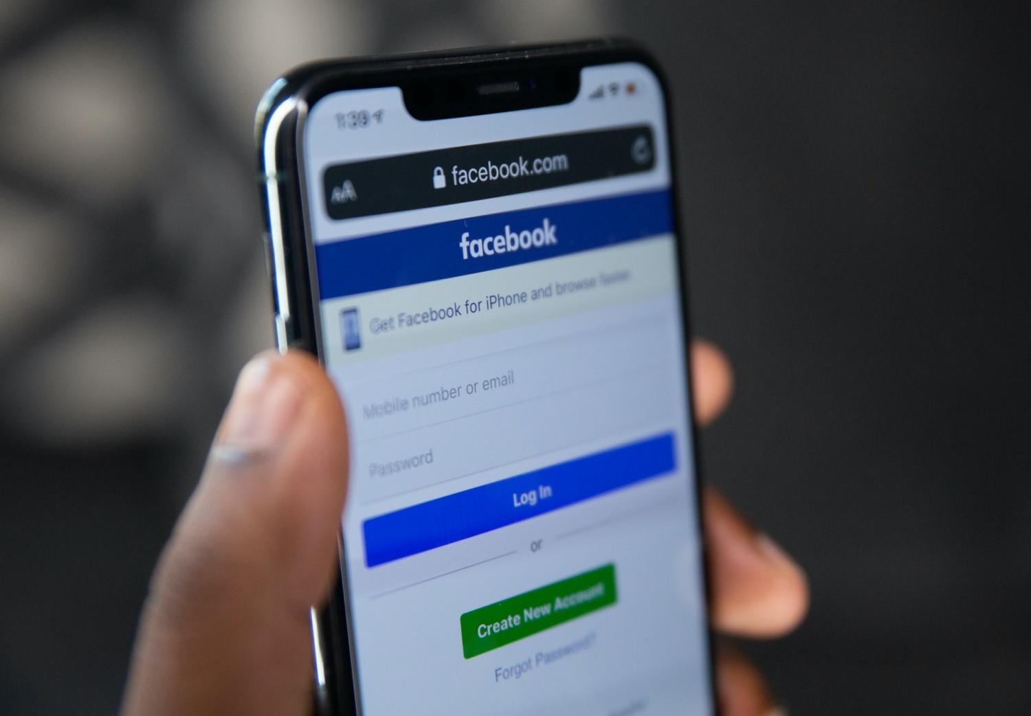 In-App Browsers of Facebook and Instagram Are Capable of Tracking Users' Activity Online, Research Says