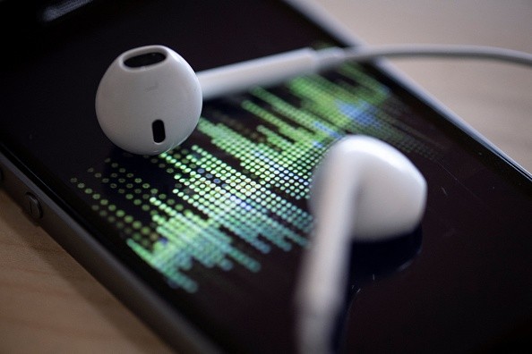 This iPhone Headphone Setting Informs You if Audio is Already Harmful; How to Turn It On?