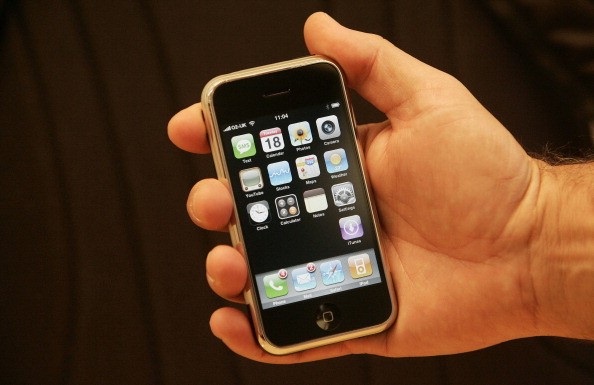 Apple First-Gen iPhone Plastic Sealed $35,000