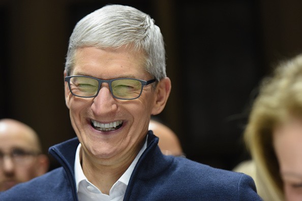 Tim Cook Says Green Bubbles Issue's Solution is Buying iPhone! Will Apple Really Disregard RCS?