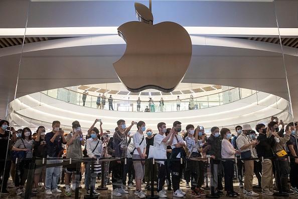 Apple Opens Its First Store In Wuhan