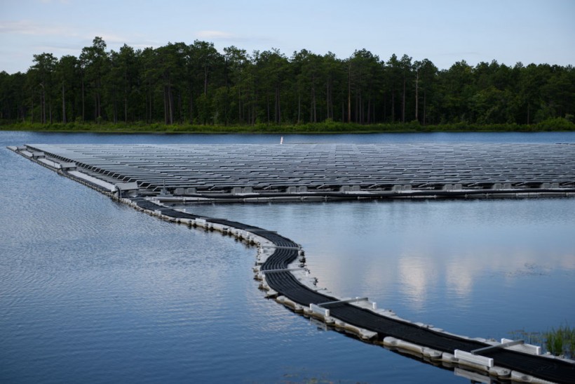 Army Unveils Largest Floating Solar Plant In Southeast