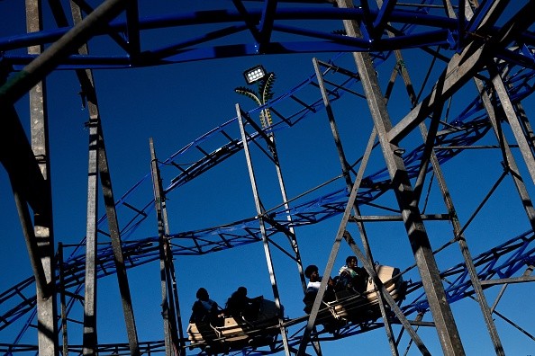 Apple iPhone 14 Crash Detection on Roller Coasters Keeps Calling 911 