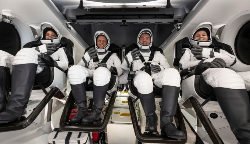 NASAs SpaceX Crew-4 Splashdown