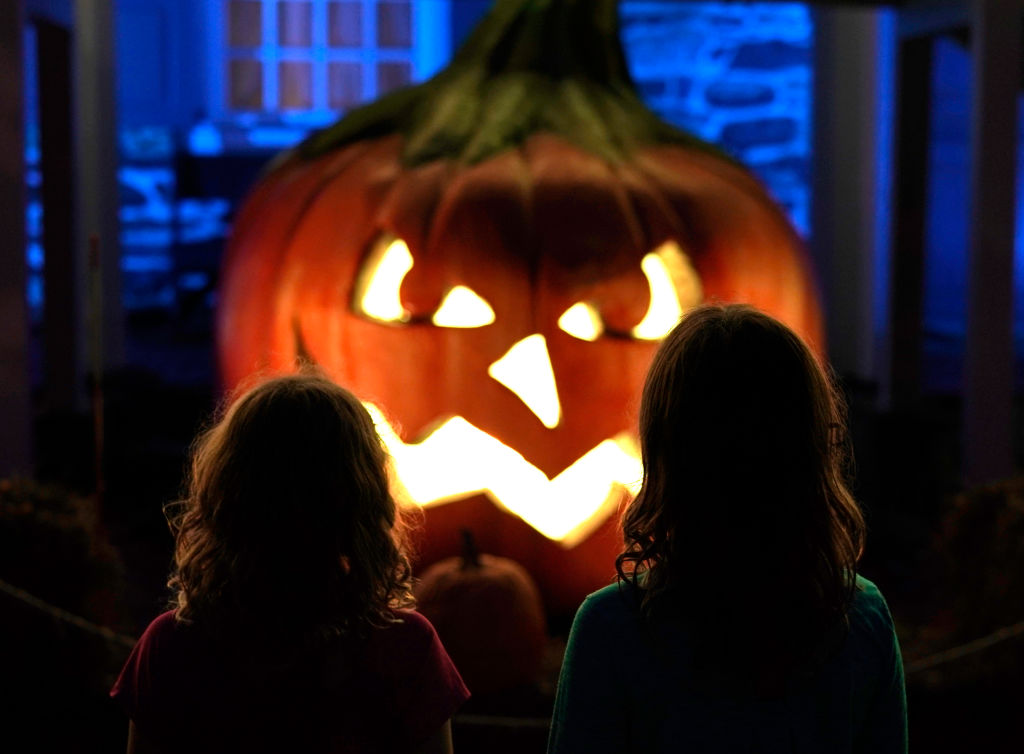 Halloween 2023: 9 Spooky Tech to Help You Scare the Trick-or-Treaters