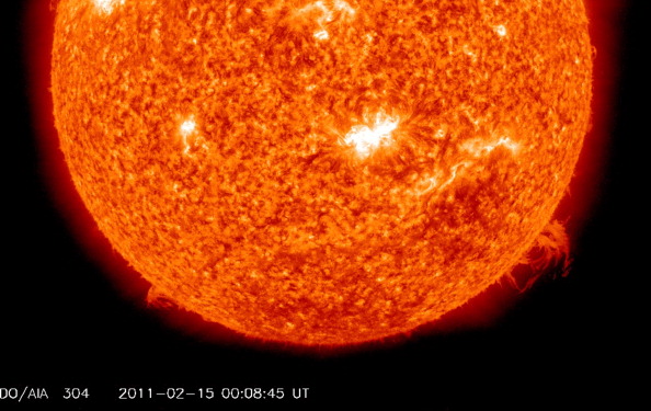 太阳发出太阳耀斑Canyon-Like日冕洞;当它会撞击地球,严重程度,其他细节