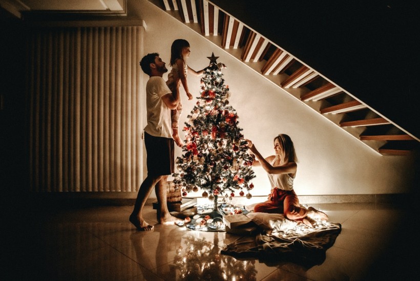 Christmas Home Safety Tips You Need to Know [2022]