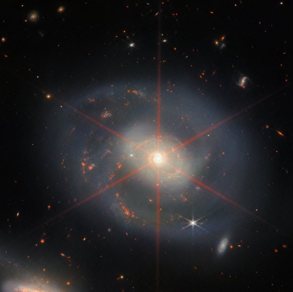 NGC 7469恒星形成的花环