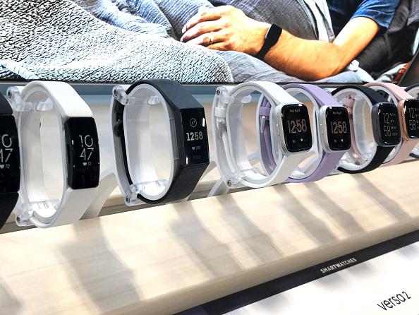 2022年圣诞节Smartwatch交易:苹果看SE和其他衣物不到200美元!
