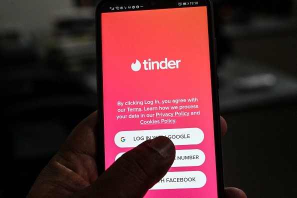 Tinder, Other Dating Apps to Prevent Romance Scams—Thanks to Match Group's New In-App Messages 