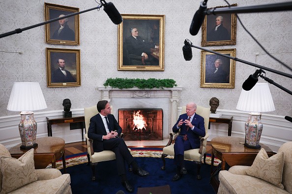 总统拜登会见荷兰首相马克•吕特在白宫