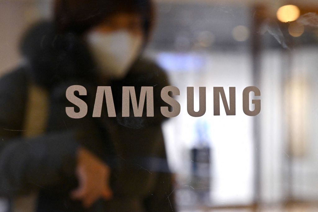 Samsung Employees Used ChatGPT for Work, Unknowingly Leaked Critical Source Codes