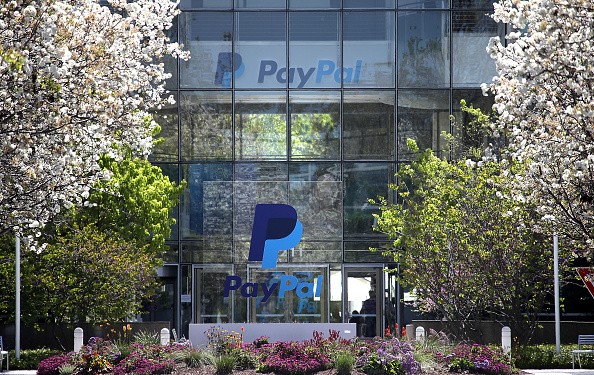 PayPal Experiments With More Traditional Banking Services