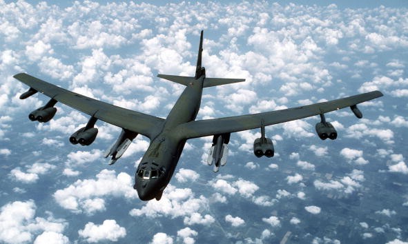 美国空军的特殊大脑训练帮助飞行员飞古老的轰炸机,b - 52;了解工艺