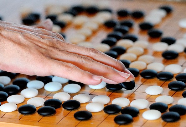 AI Loses to Amateur Go Player, Thanks to Artificial Intelligence's Flaw—Here's What Happened