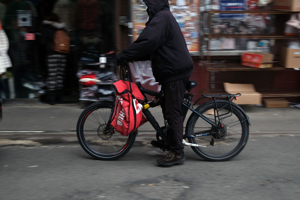 电动自行车电池起火引起纽约快递员和市政官员的关注