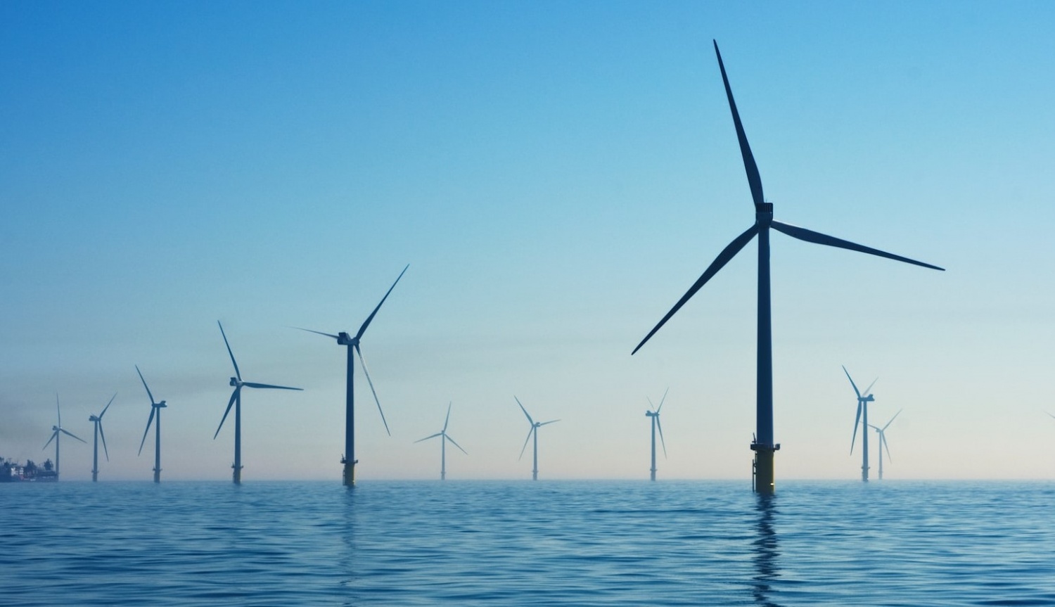 Japan Considers Expanding Offshore Wind Farms to EEZ
