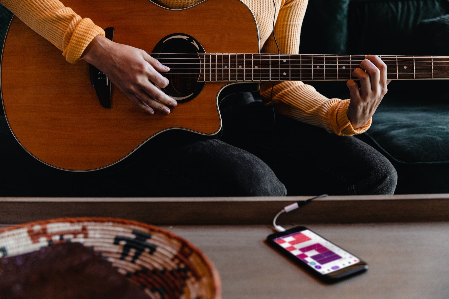 Best iOS Guitar Apps that Will Speed Up Your Instrument Learning