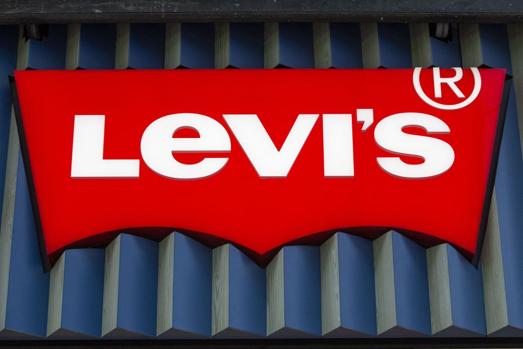 Levi's Partners with  to Produce AI-Generated Models for Ads |  Tech Times