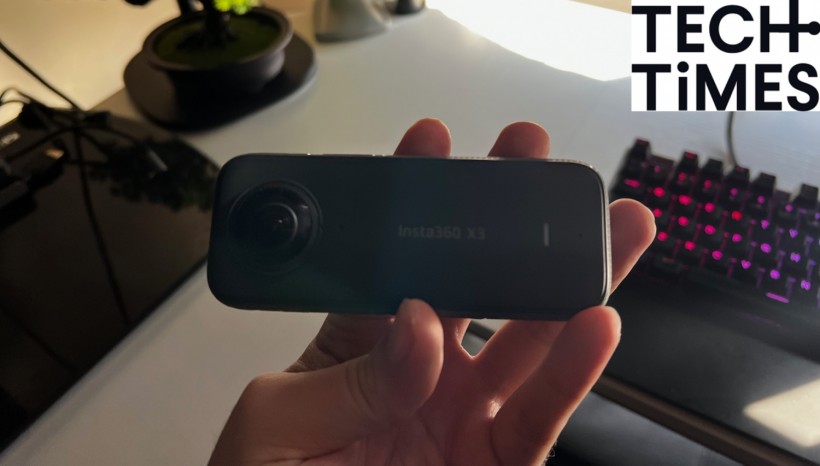 The Insta360 X3 can easily fit inside your pocket. 