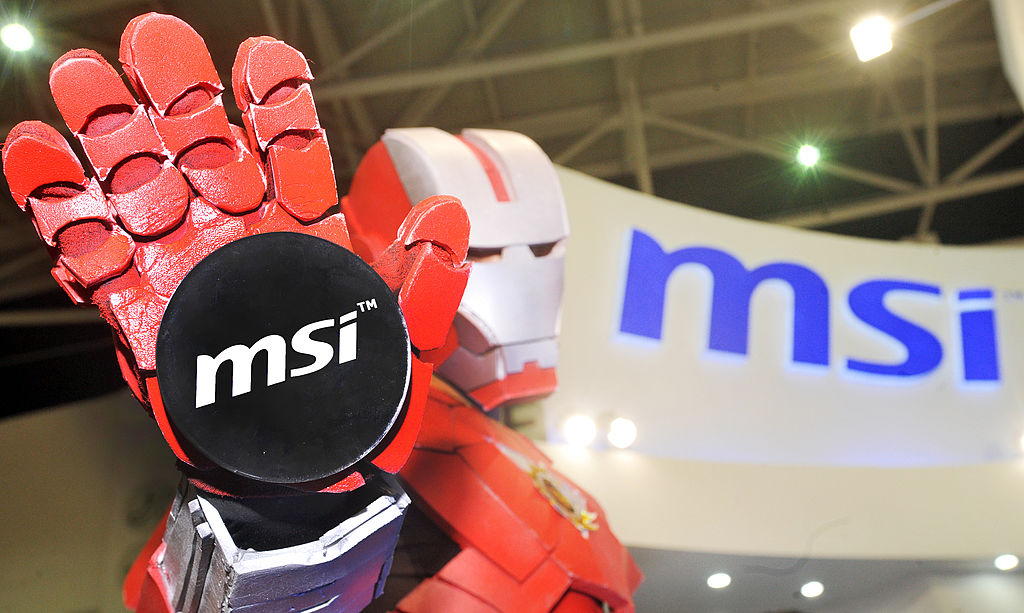 An MSi logo sticks to the palm of a prom