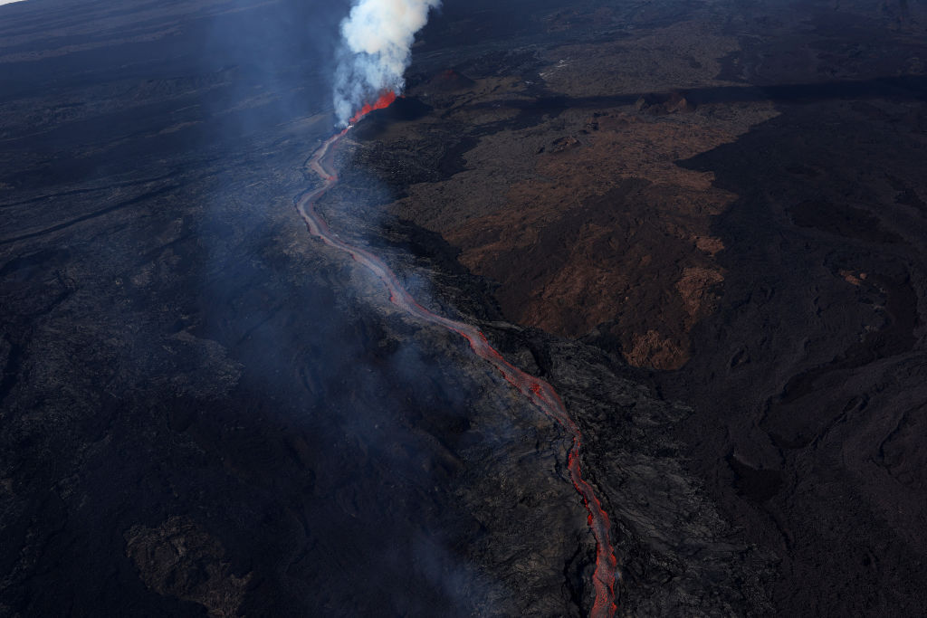 Mauna Loa Volcano Erupts On Big Island Of Hawaii
