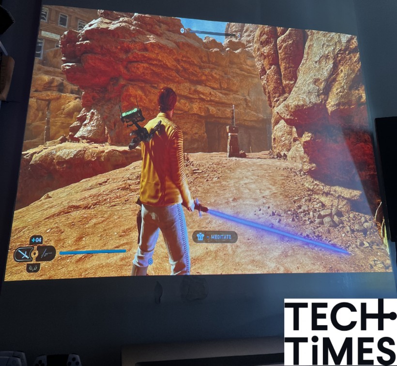 Star Wars Jedi Survivor trên PS5 chạy tại Formovie Theater. 