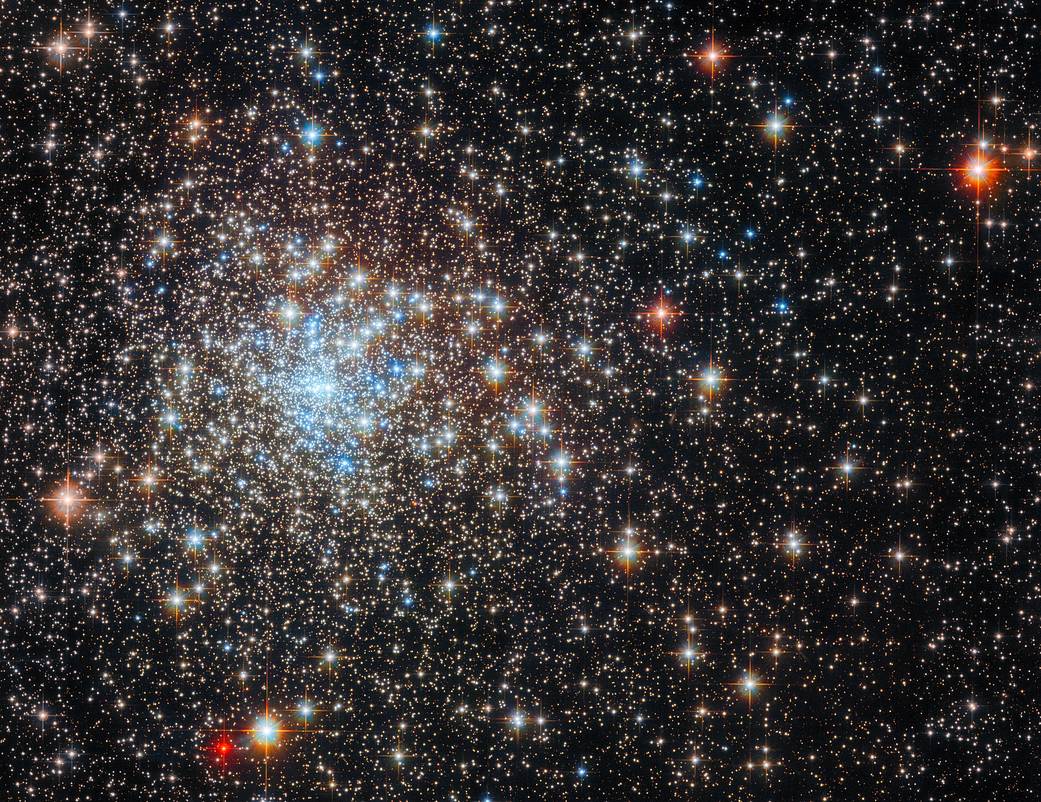 Hubble Peers into a Glistening Star Cluster