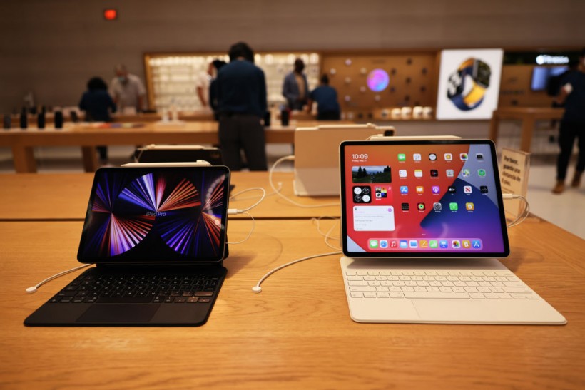 Apple Displays New Products At 5th Ave Store In New York City