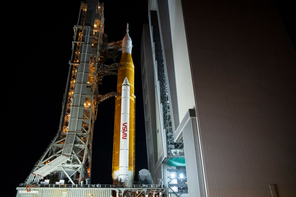 NASA SLS Rocket Update: $6 Billion Over Budget, Delays Could Jeopardize Artemis Mission