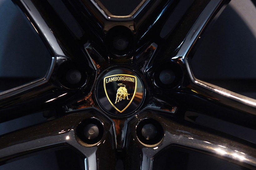 Ex-Lamborghini, giám đốc điều hành của Ferrari để phát triển siêu xe điện!  AEHRA tiết lộ ngoại hình EV Sedan