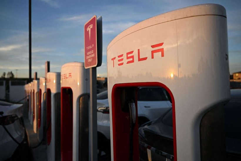 Analysts Claim Tesla Supercharger Network is Worth Over $100 Billion: Take a Look at These Valuations