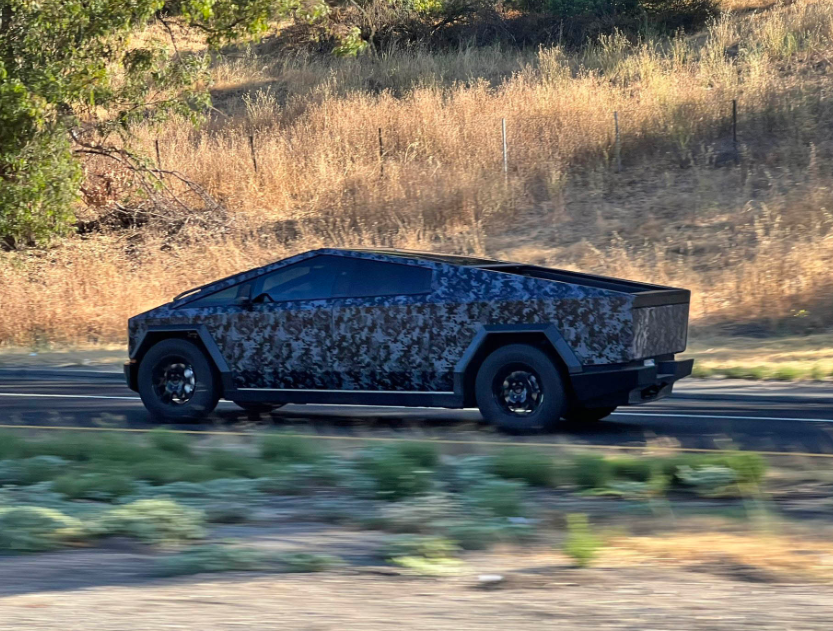Tesla Cybertruck Spotted With an Interesting Camouflage Look—What's So Special this Time?