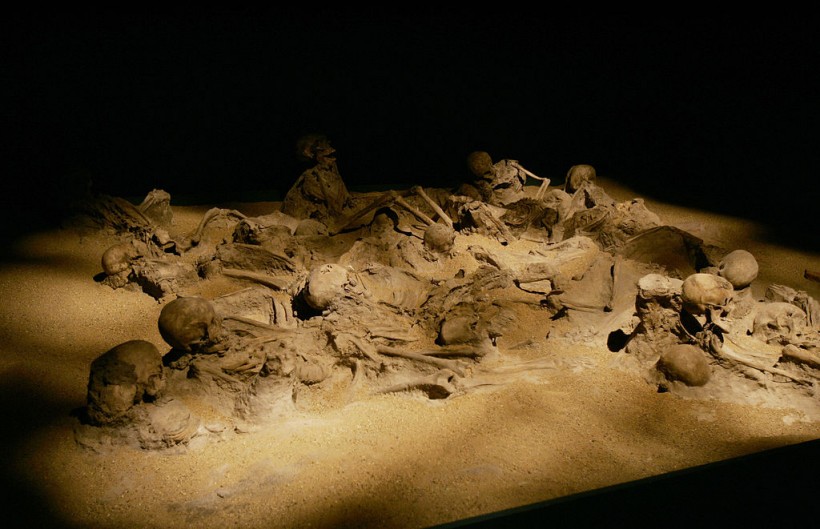 A cast of 32 victims who died in a boat