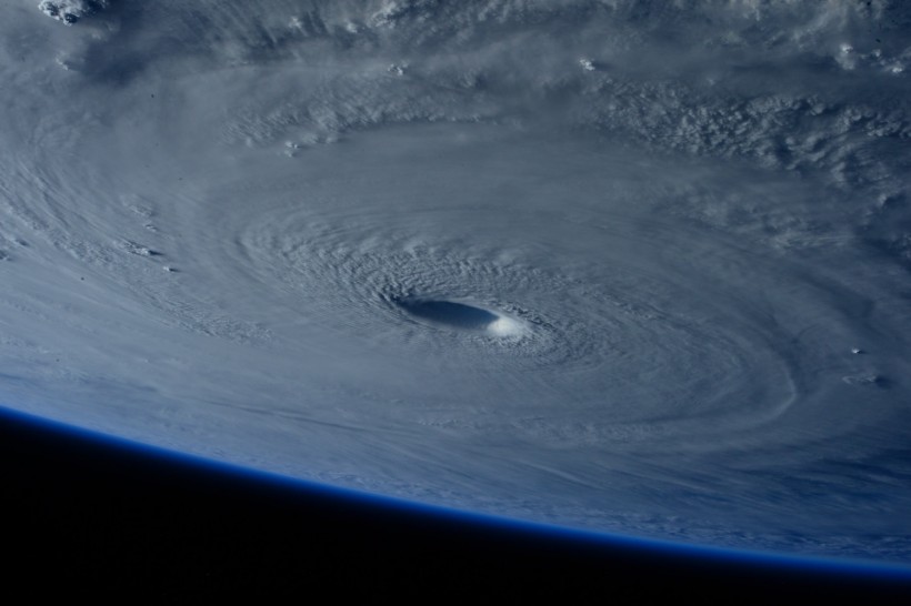 Revolutionizing Weather Forecasting: AI Takes on Hurricane Prediction