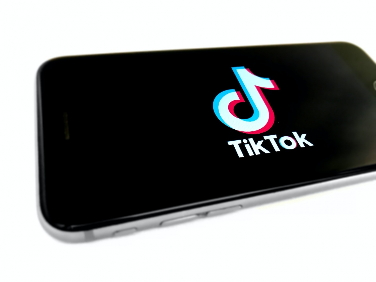 TikTok 'Girlfriend Air' is Trending Right Now—What it's All About?