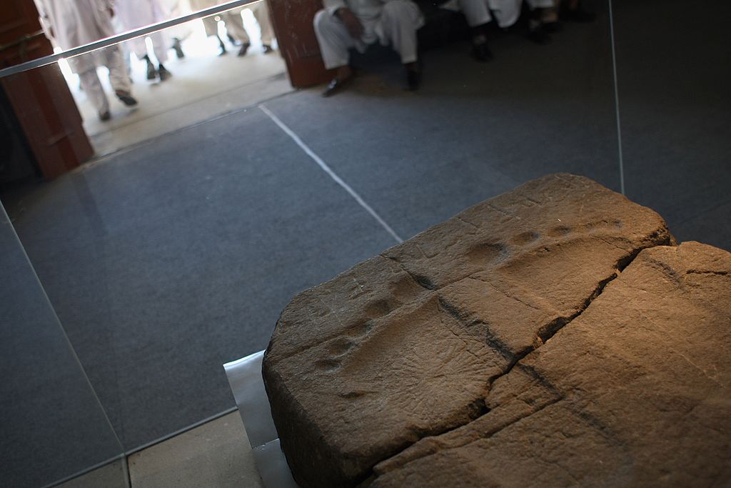 Scientists Confirm Ancient Footprints in New Mexico to Be the Oldest Sign of Humans in Americas