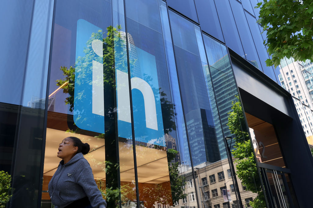 LinkedIn Implements Workforce Reduction, Focusing on Future AI Priorities