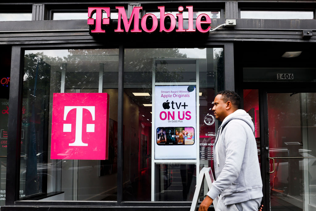 Ookla's newest report shows T-Mobile victorious in the wireless space. 