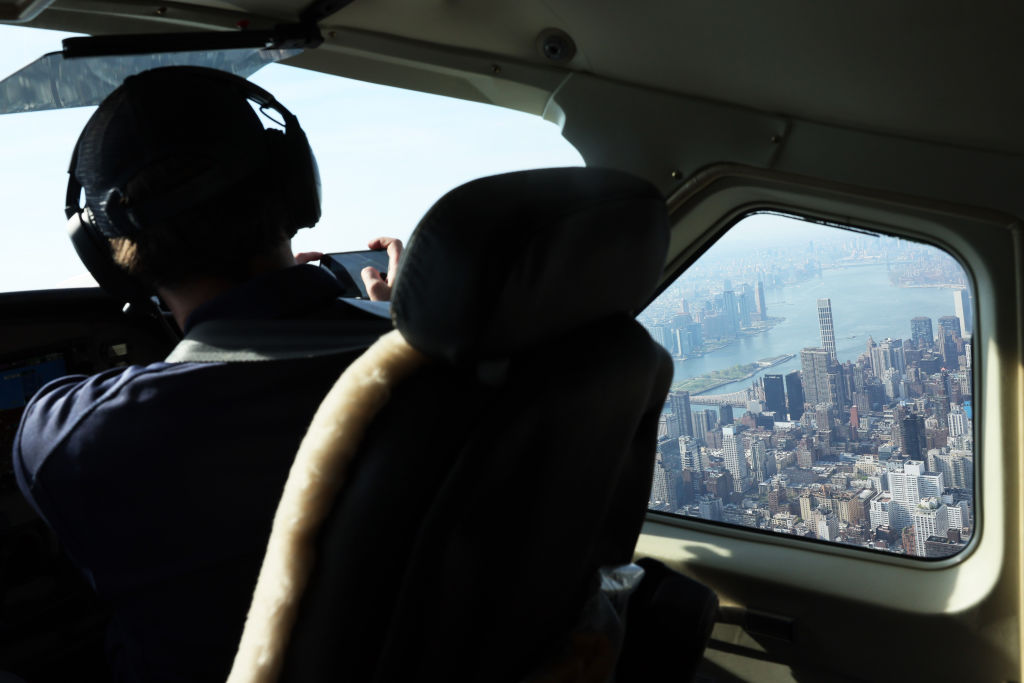 New Airline Offers Seaplane Flights Between New York To Boston